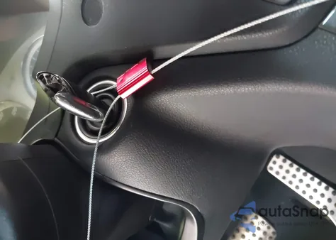 2008 Mercedes-Benz C 350 Sport z USA, uszkodzony, nr VIN WDDGF56X98R030335